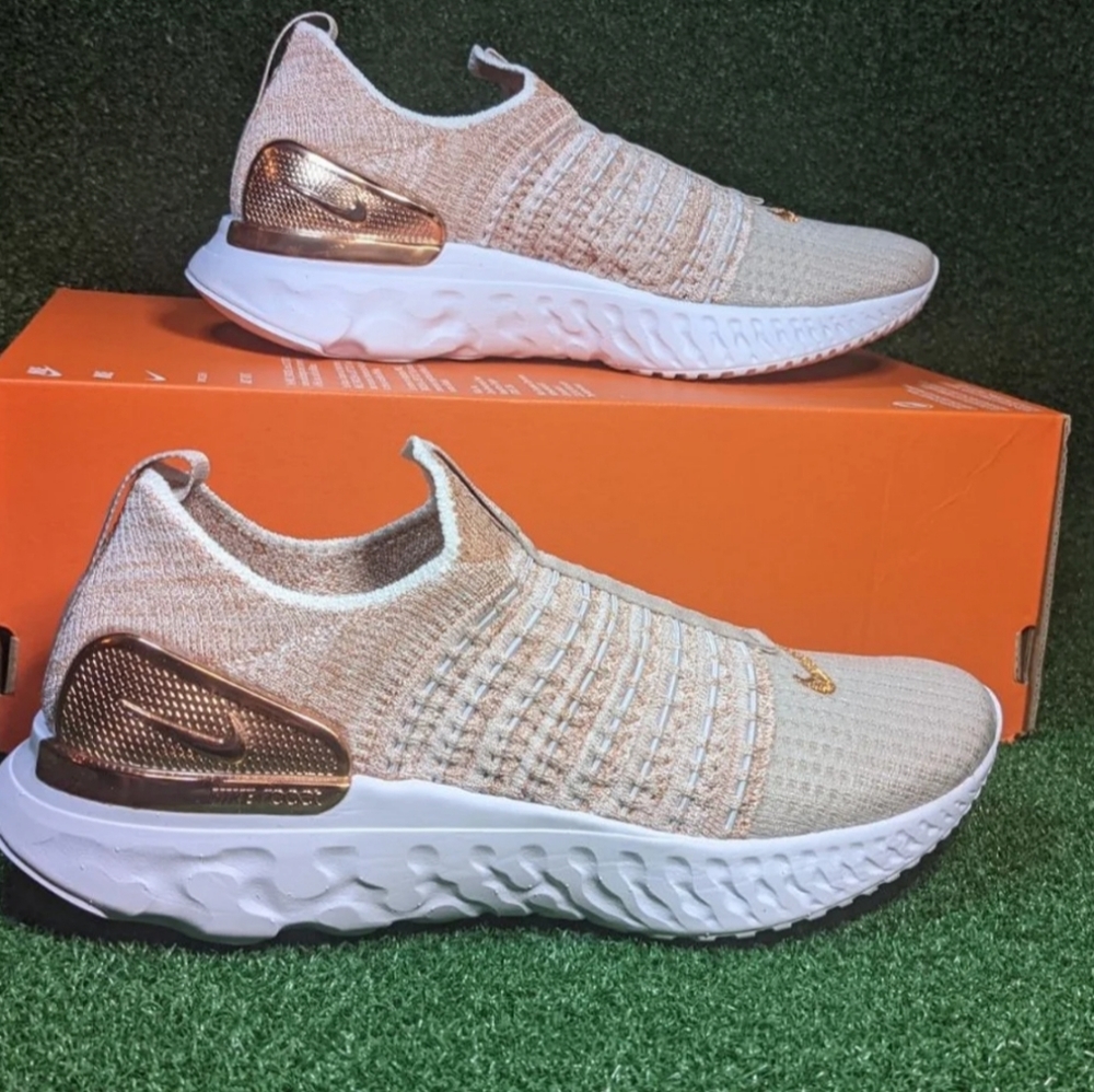 Nike React Phantom Run Flyknit 2 PRM